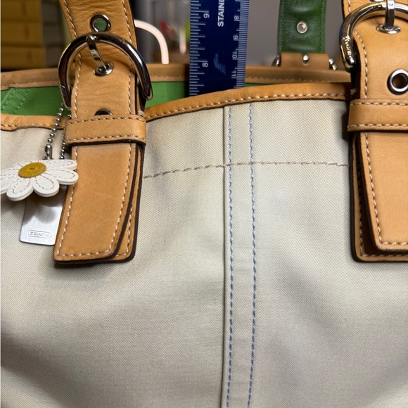 VINTAGE 90s COACH EUC Canvas Tote with Tan Leather Trim and Green Interior - Picture 6 of 7